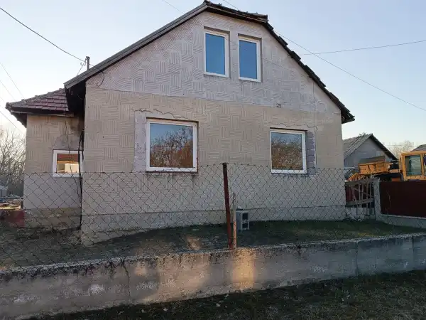 Eladó családi ház, Hernád 7+2 szoba 175 m² 42.5 M Ft