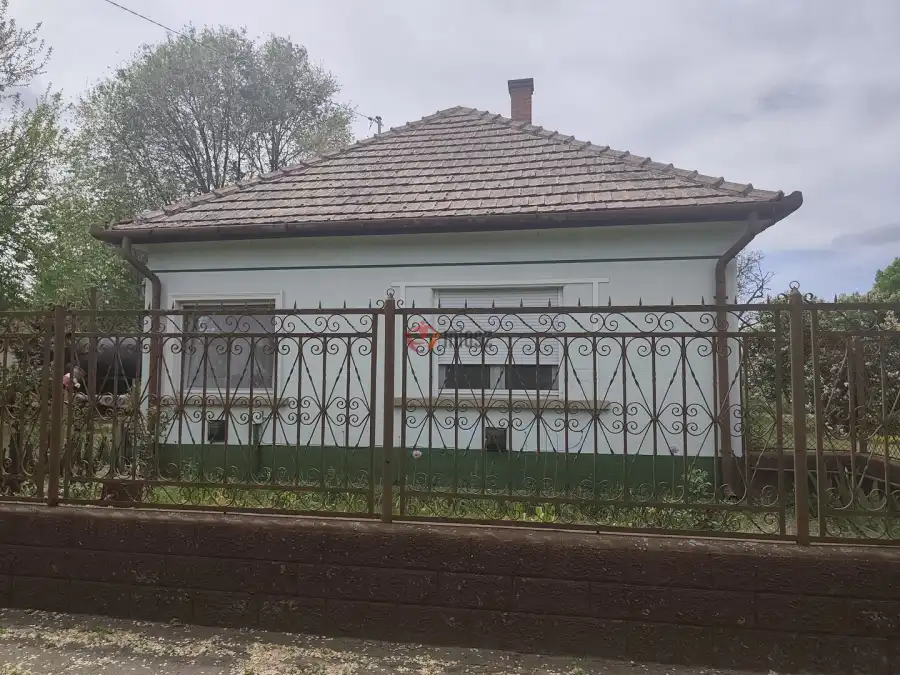 eladó családi ház, Pusztavacs