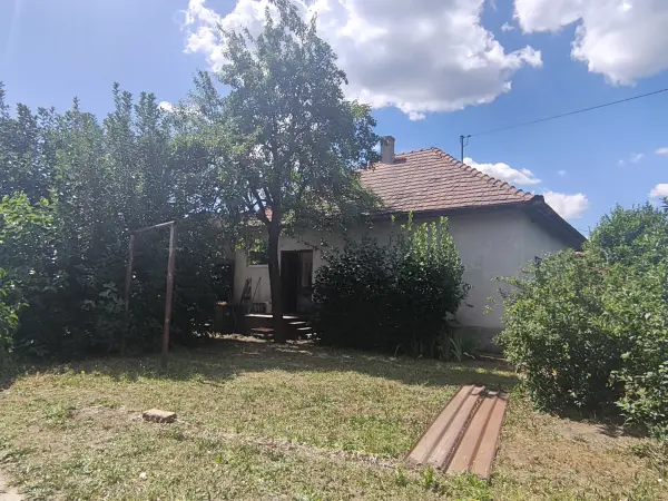 Eladó családi ház, Pusztavacs 2 szoba 60 m² 17.8 M Ft