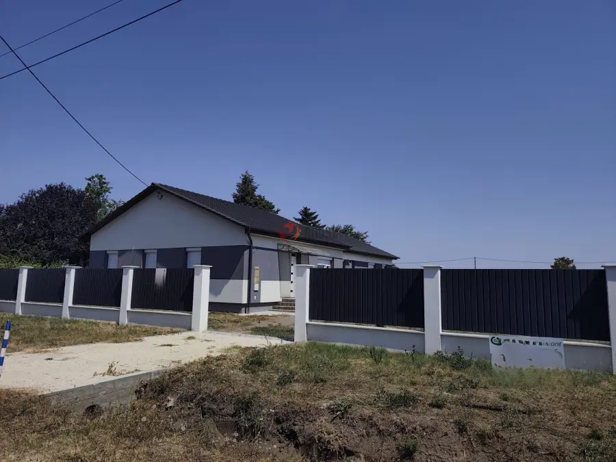 eladó ikerház, Tiszakécske
