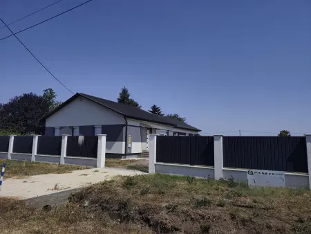 Eladó sorház, Tiszakécske 1 szoba 61 m² 47.9 M Ft