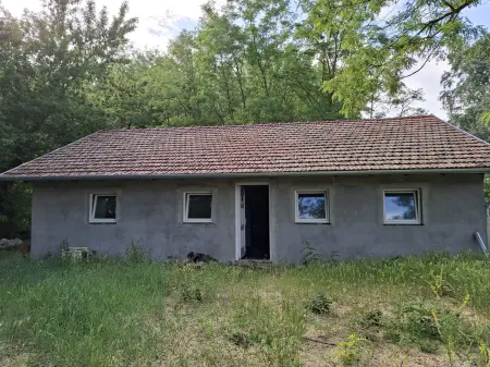 Eladó tanya, Albertirsa 2 szoba 73 m² 31.5 M Ft